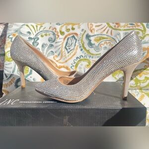 NIB**I.N.C International Concepts /  Zitah / Gold Bling / Size 5.5 / SEND OFFER!